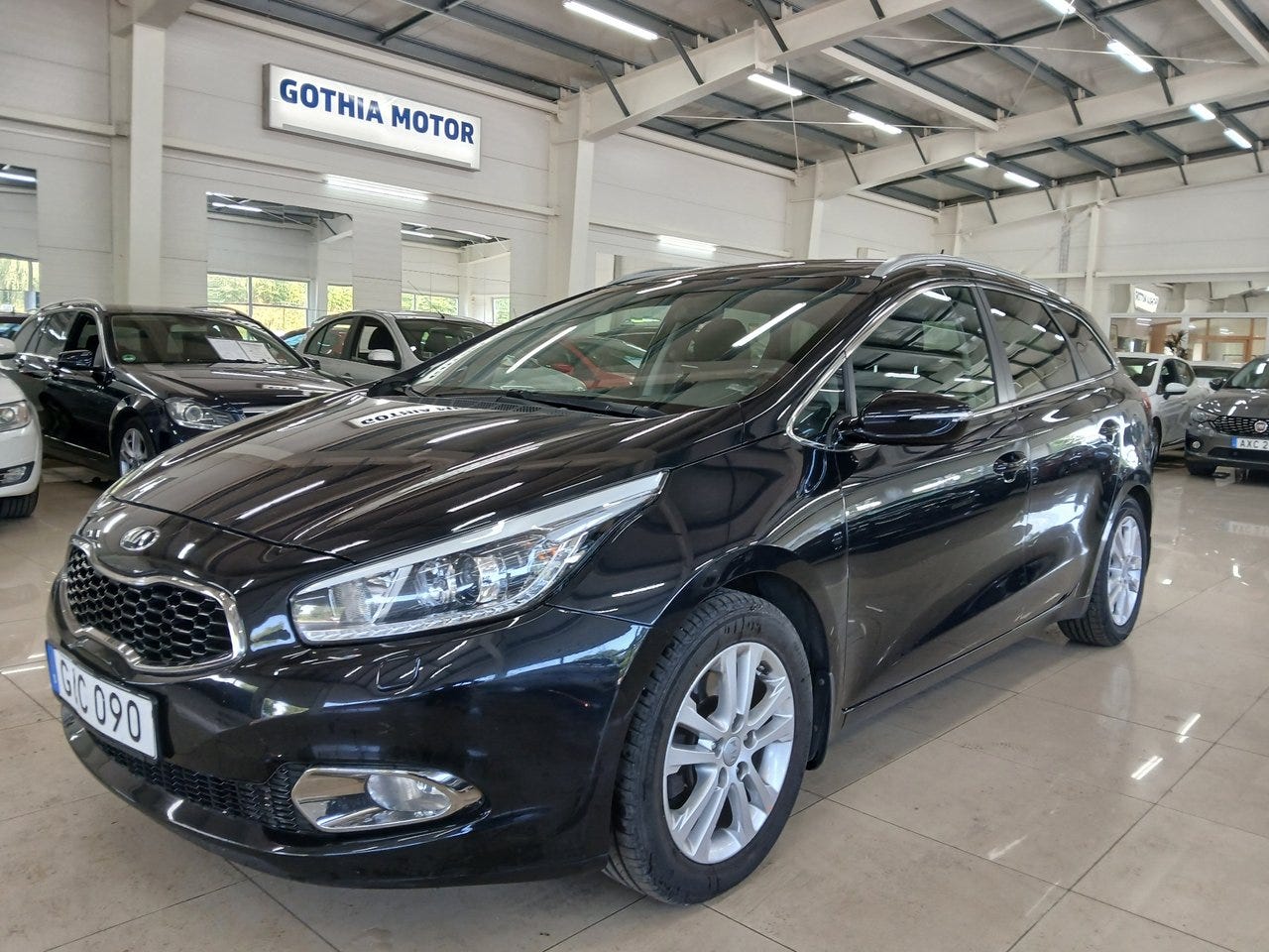 Kia Ceed 2015 – bild 1 av 20