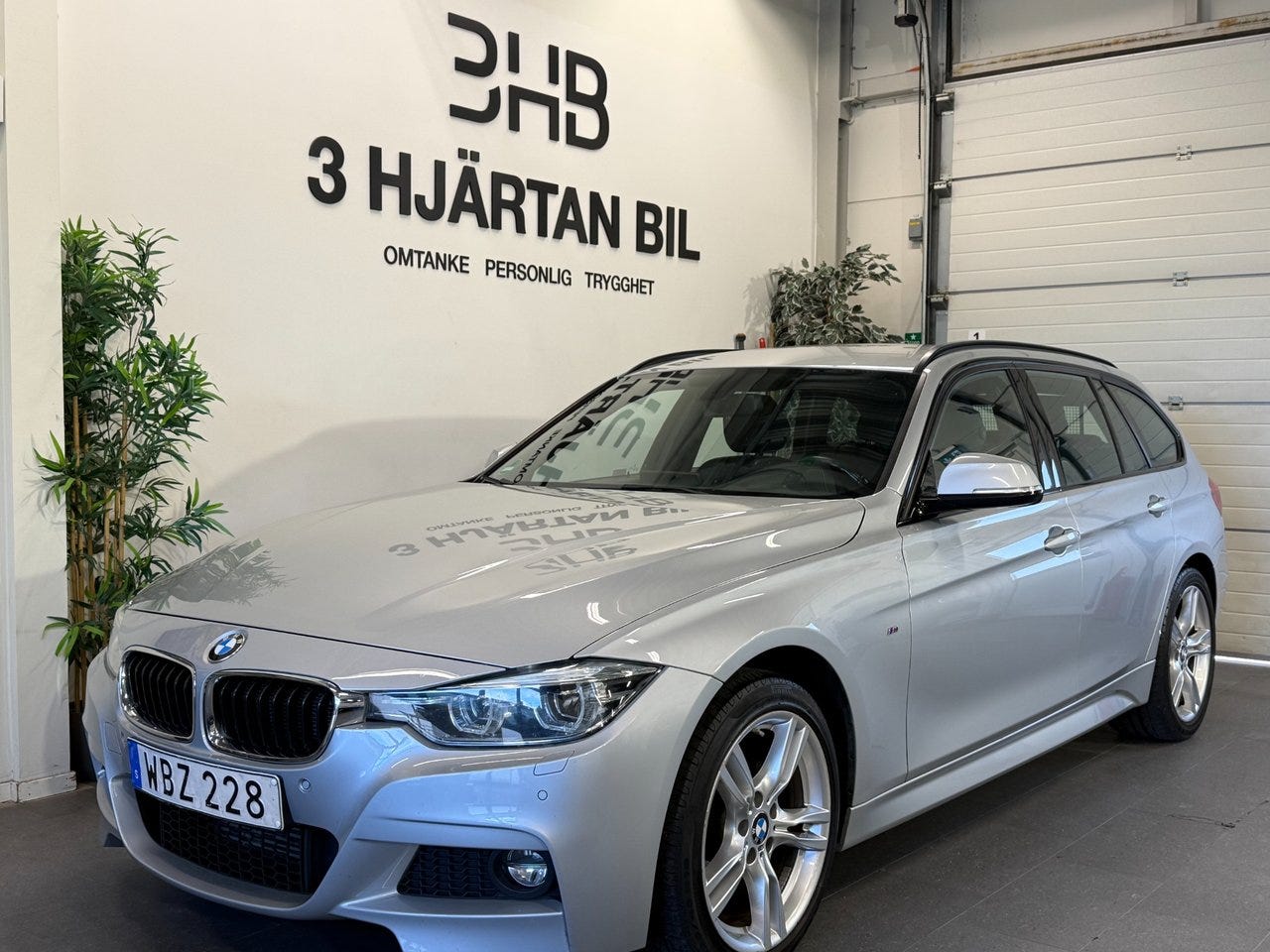 BMW 320d xDrive M Sport l Drag l Navi l Skinn l NyServ l
