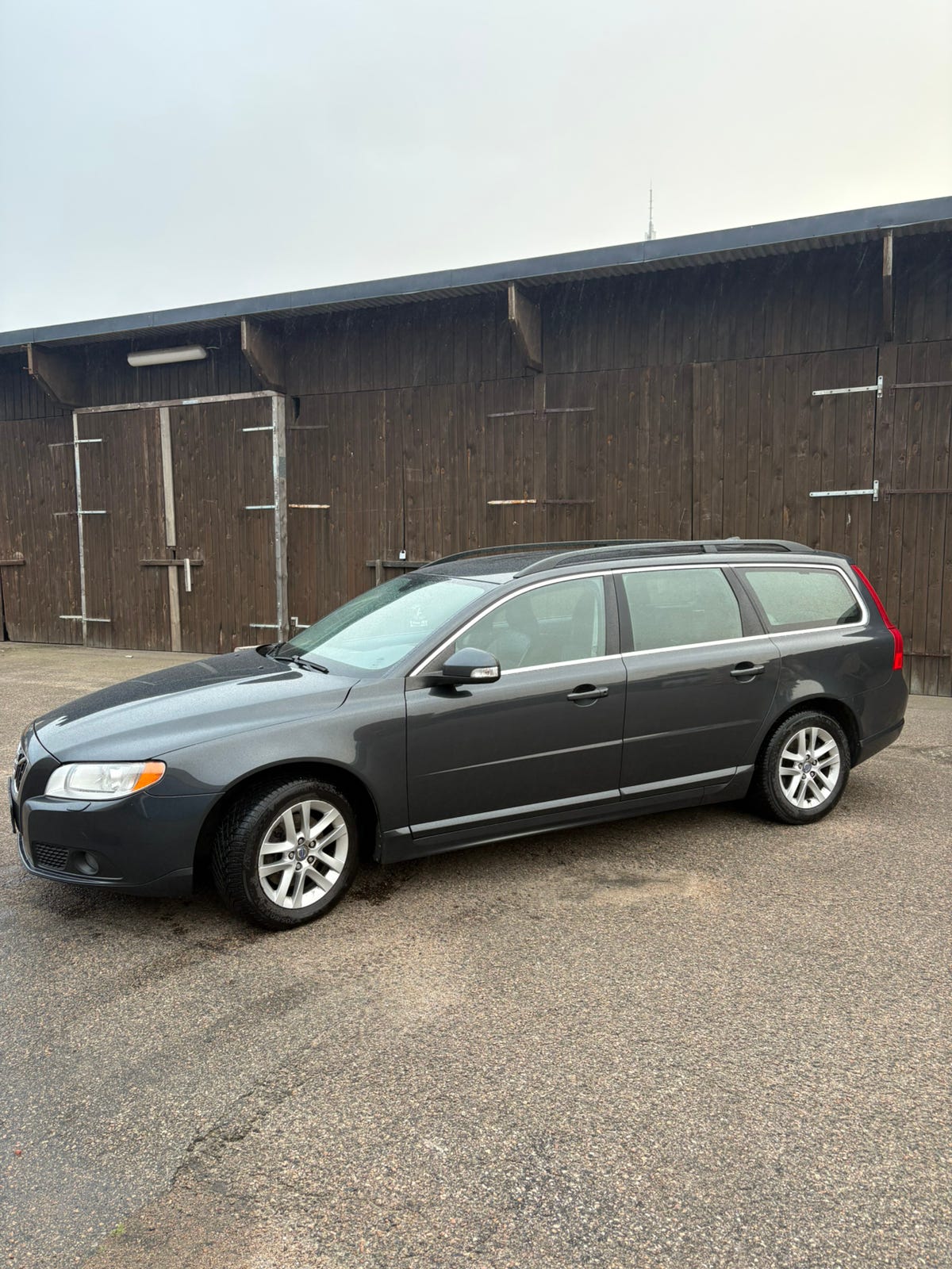 Volvo V70 2011 – bild 1 av 11