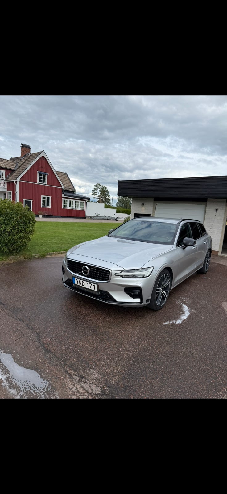 Volvo V60 2019 – bild 1 av 5