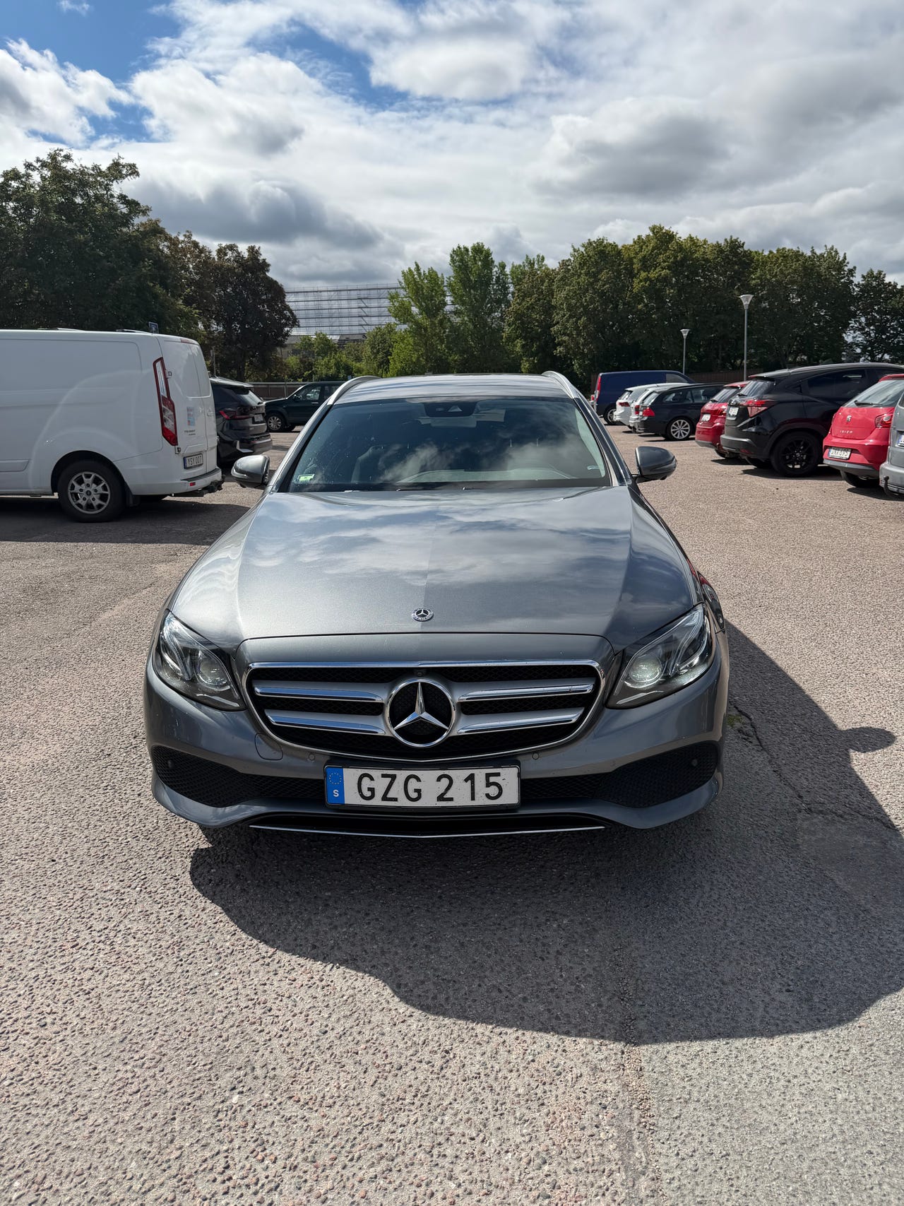 Mercedes-Benz E220 2018 – bild 1 av 12