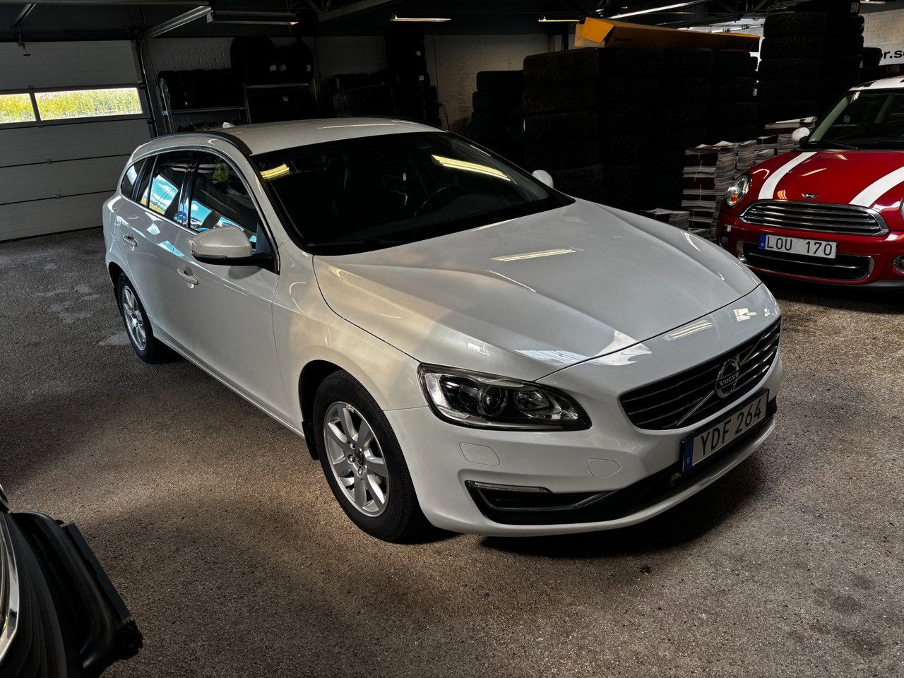 Volvo V60 2016 – bild 1 av 6