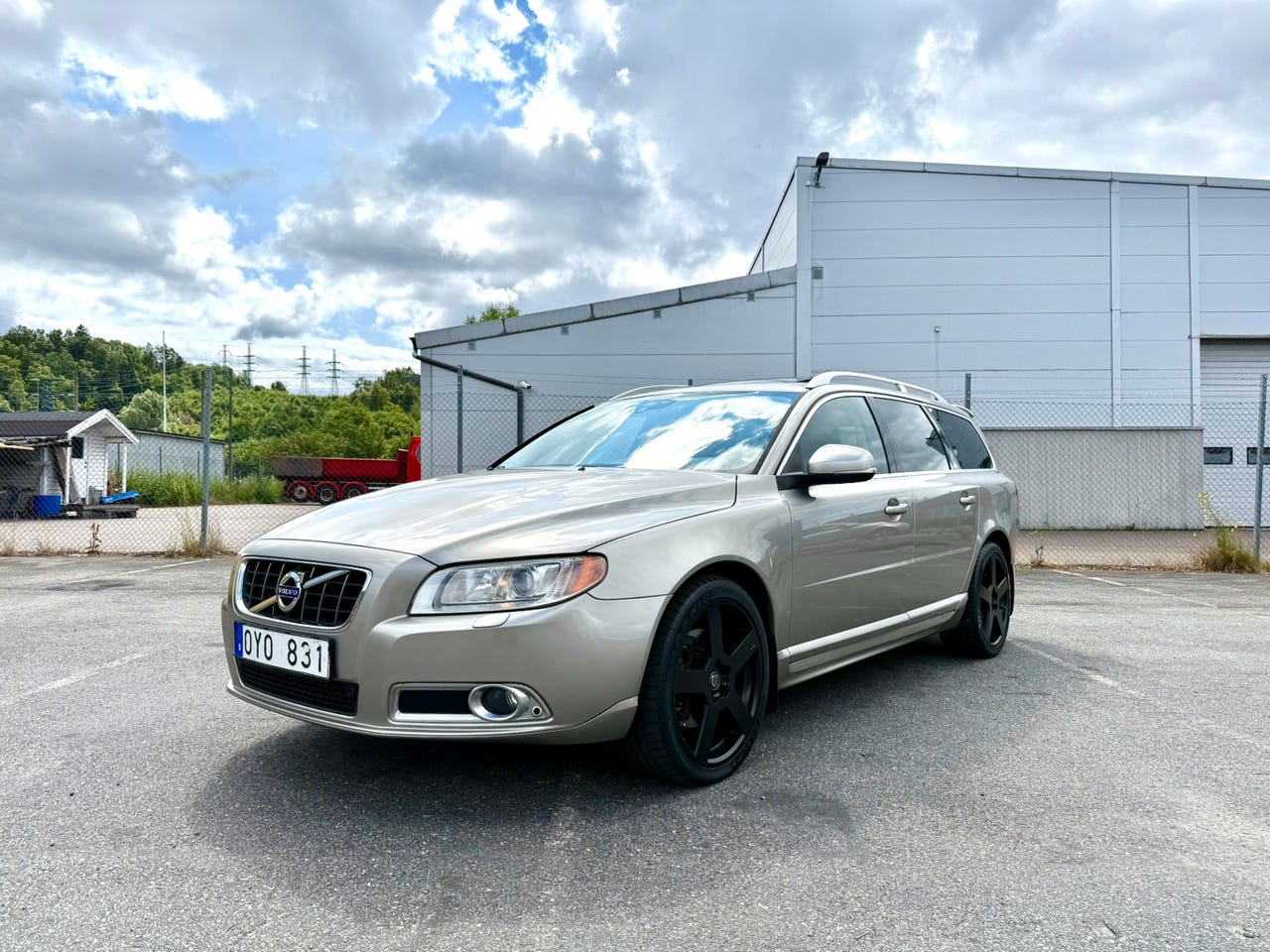 Volvo V70 2012 – bild 1 av 13
