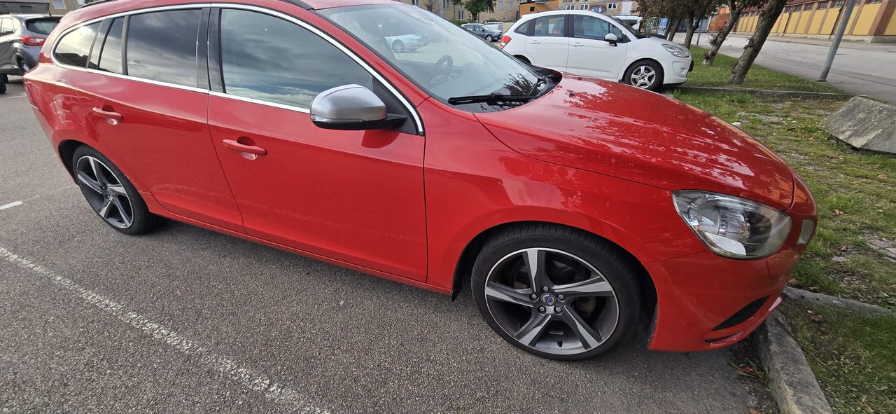Volvo V60 2012 – bild 1 av 5