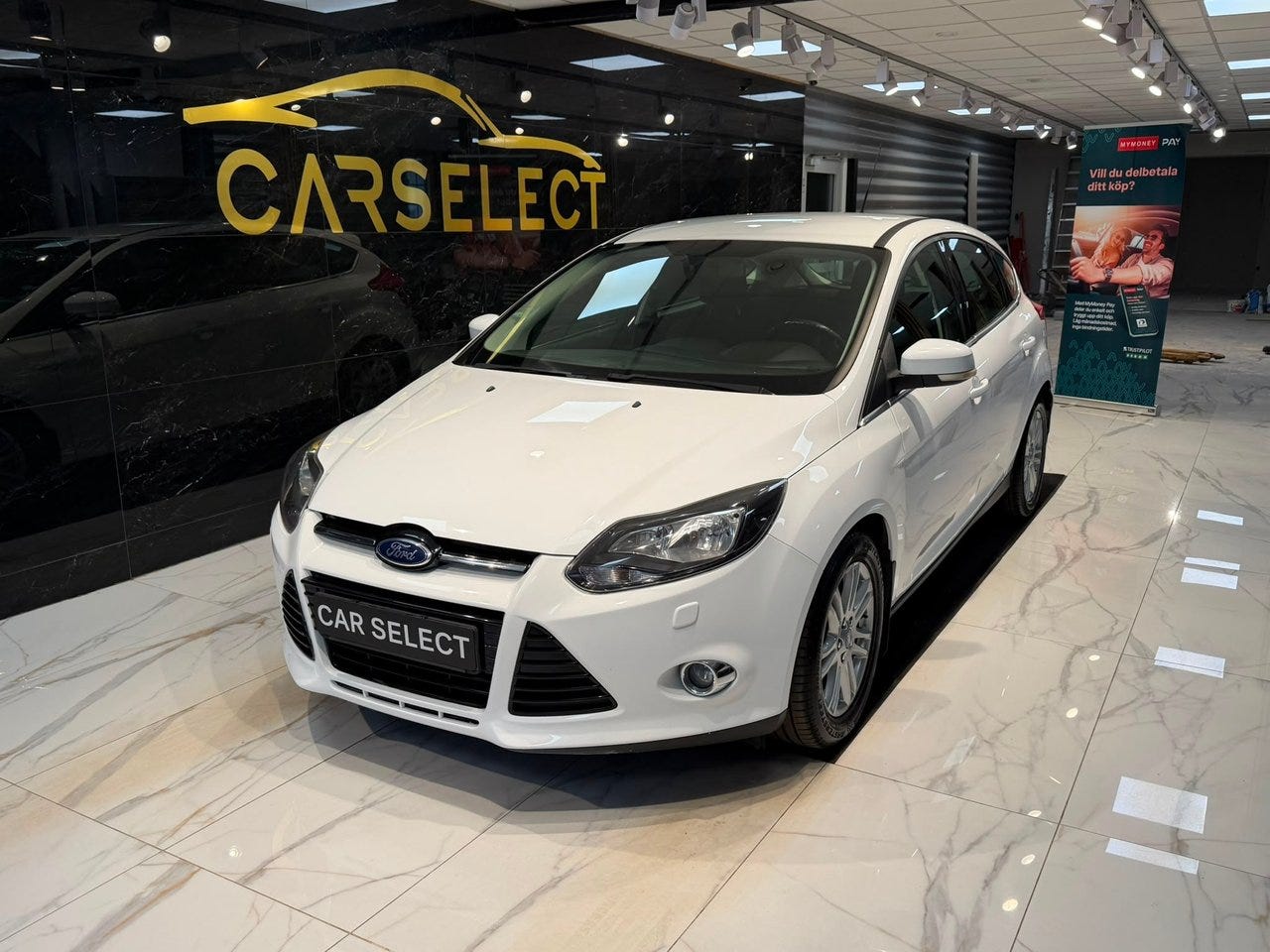 Ford Focus 2013 – bild 1 av 24