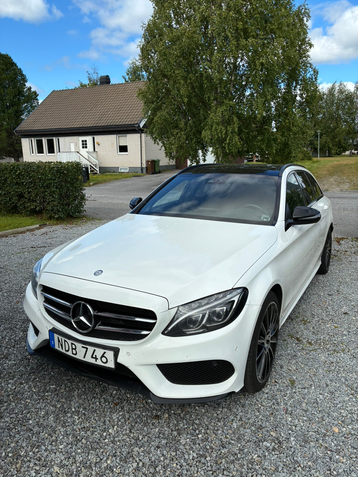 Mercedes-Benz C220 2016 – bild 1 av 2