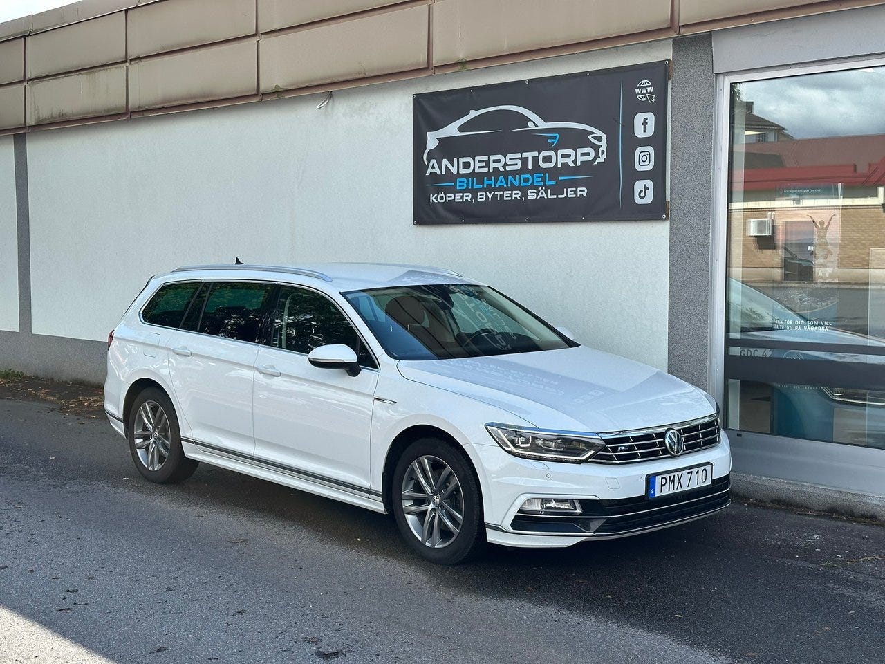 Volkswagen Passat 2018 – bild 1 av 24