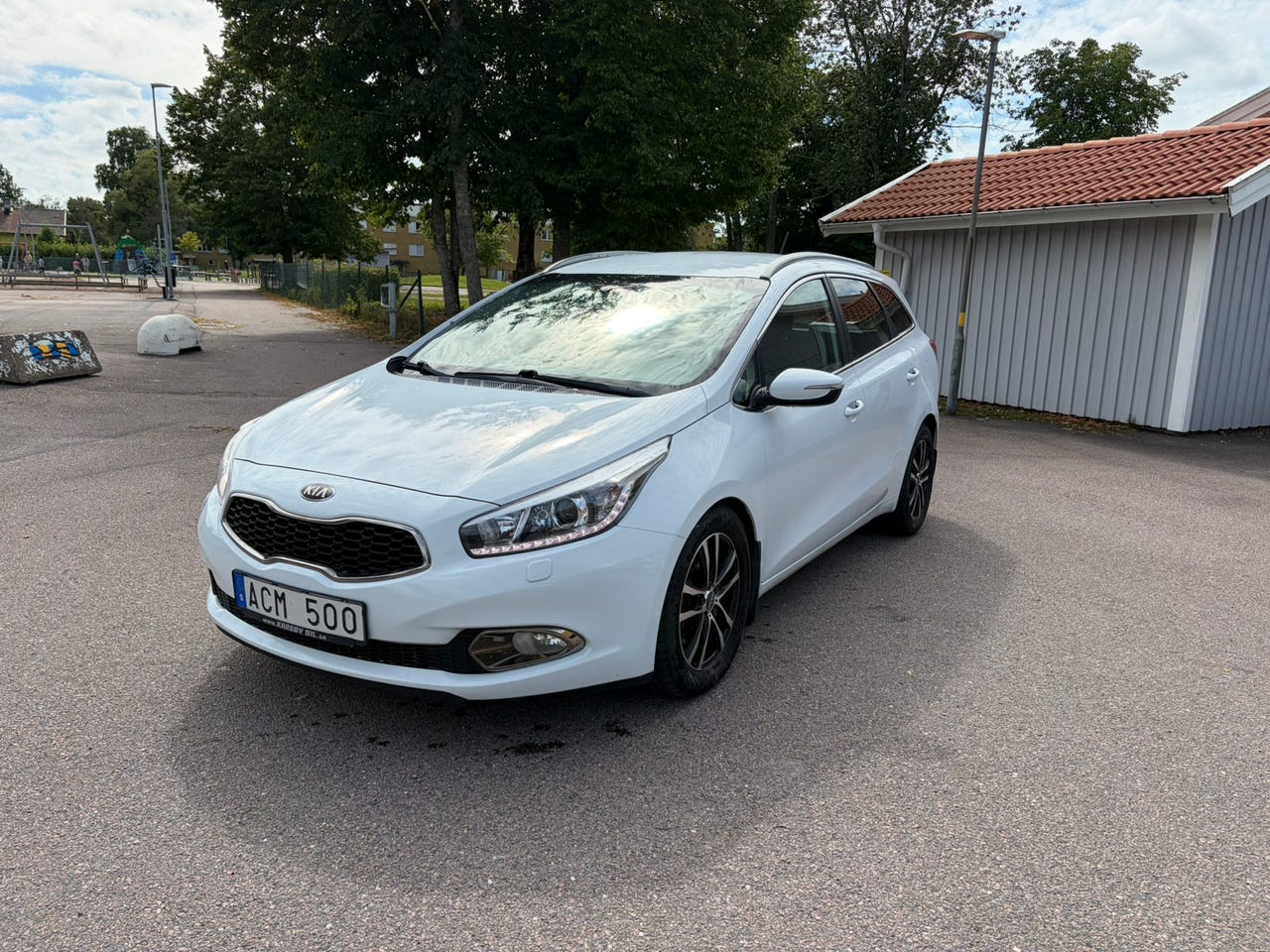 Kia Ceed 2013 – bild 1 av 7