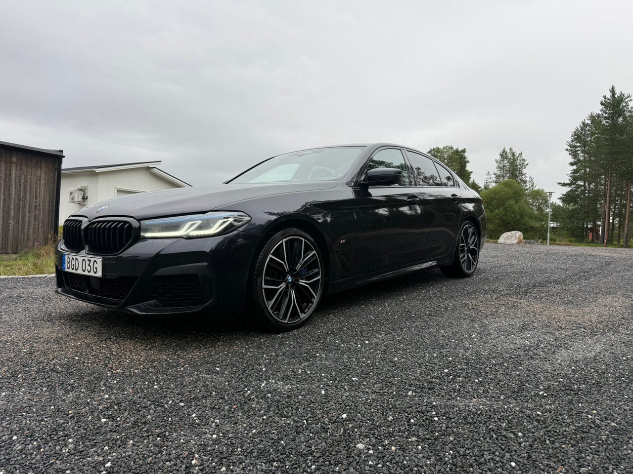 BMW 540d 2021 – bild 1 av 8