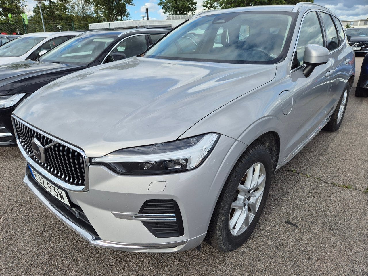 Volvo XC60 2024 – bild 1 av 5