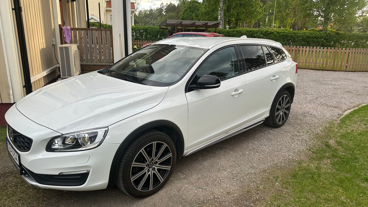 Volvo V60 Cross Country 2017 – bild 1 av 5