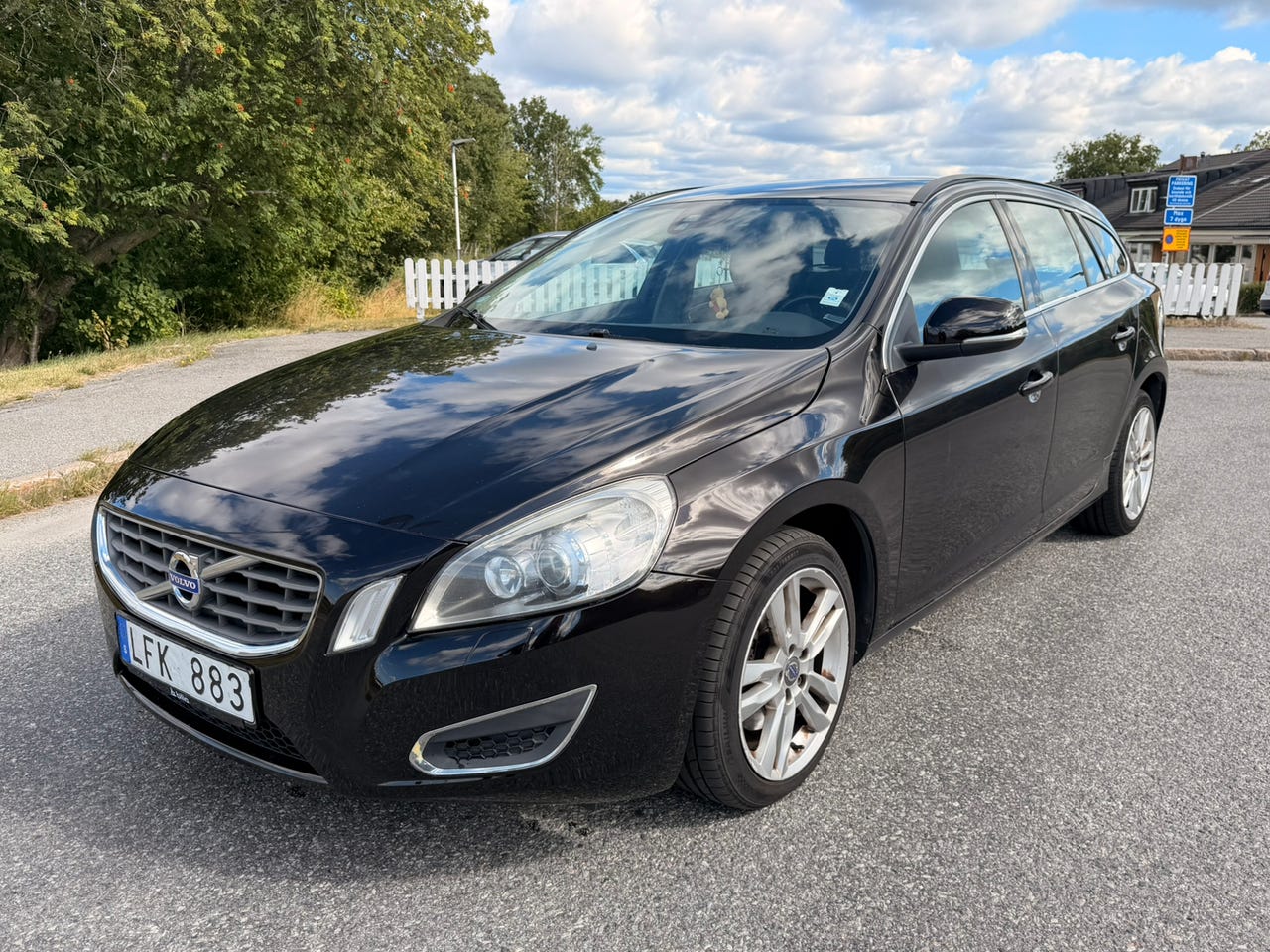 Volvo V60 2011 – bild 1 av 8