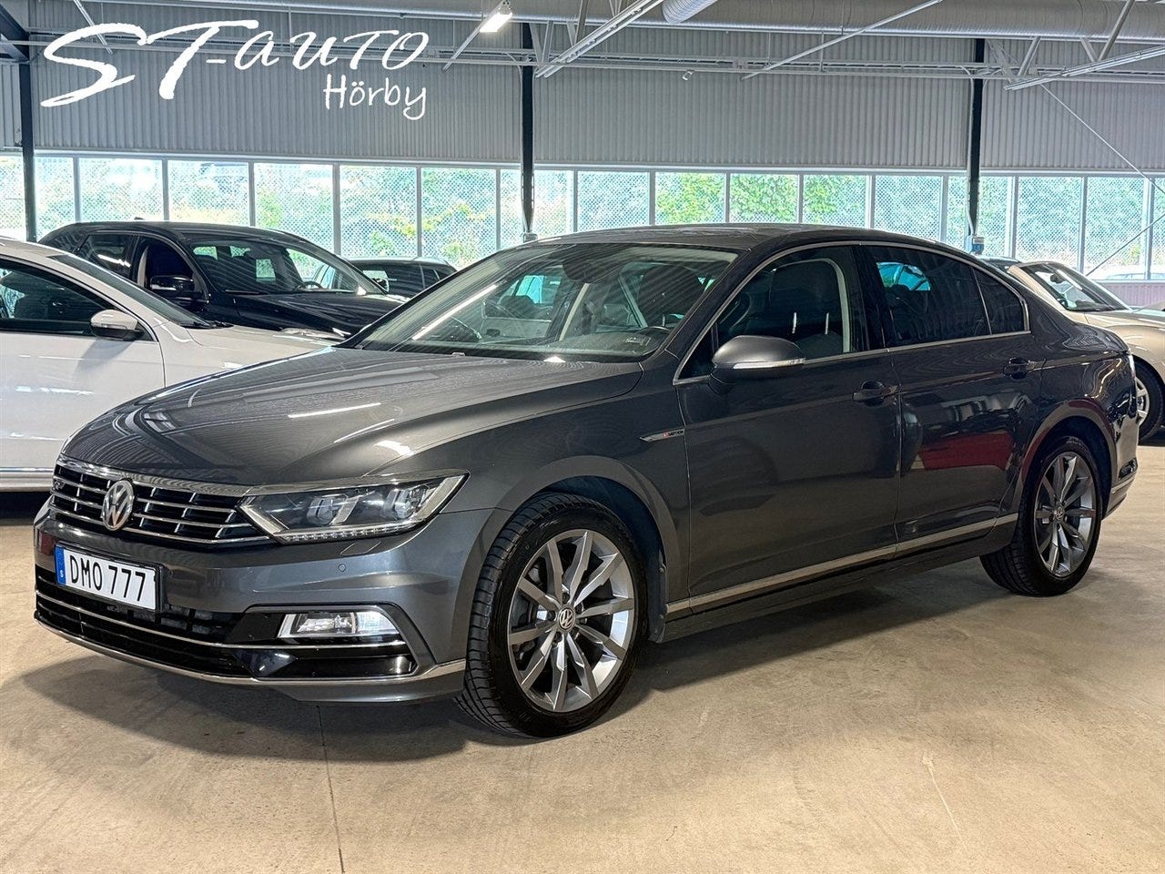 Volkswagen Passat 2017 – bild 1 av 11