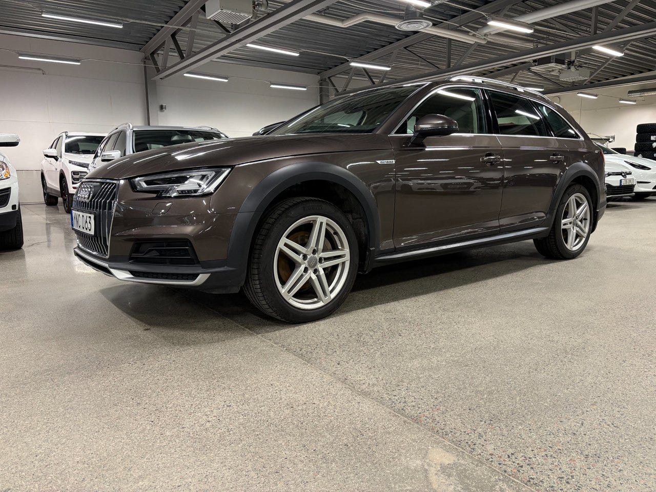 Audi A4 allroad 2018 – bild 1 av 9
