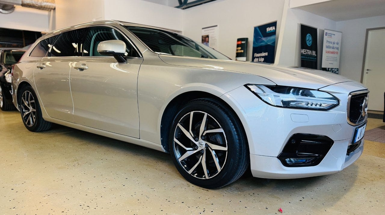 Volvo V90 2018 – bild 1 av 23