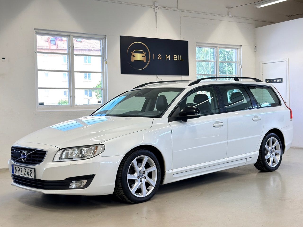 Volvo V70 2015 – bild 1 av 20