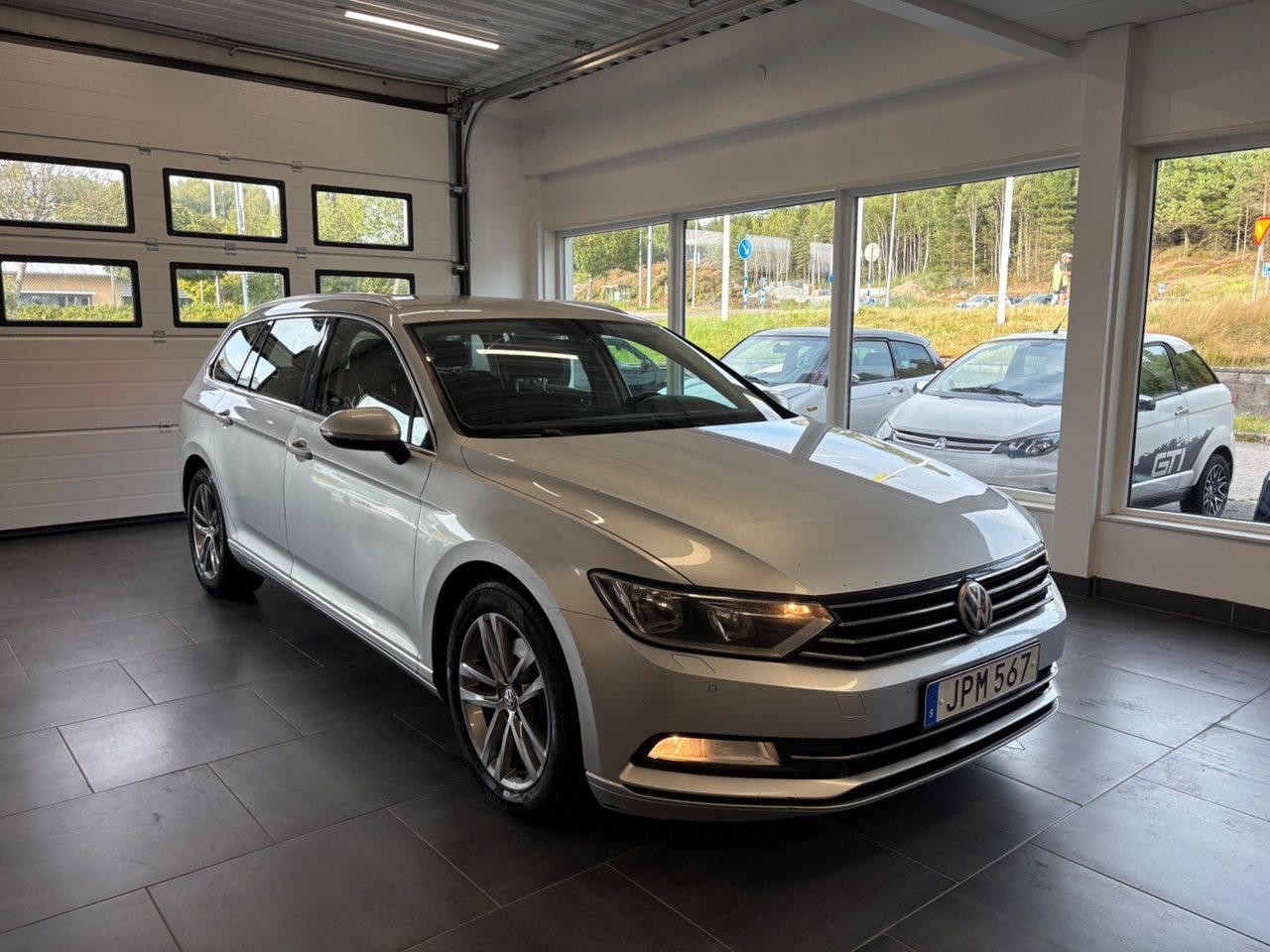 Volkswagen Passat 2015 – bild 1 av 24