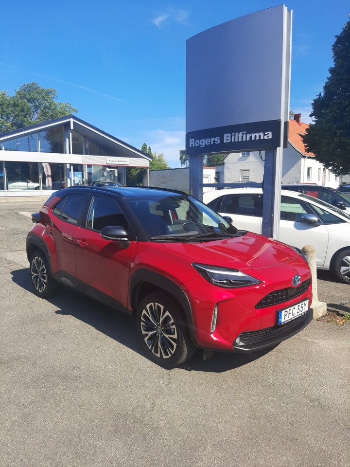 Toyota Yaris Cross 2024 – bild 1 av 12