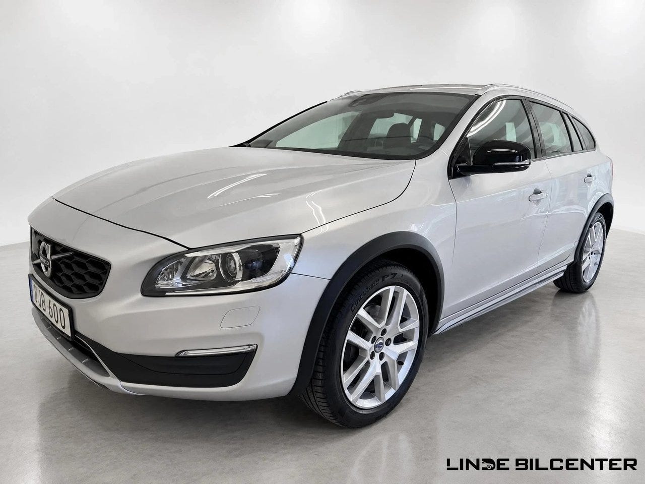 Volvo V60 Cross Country 2017 – bild 1 av 9