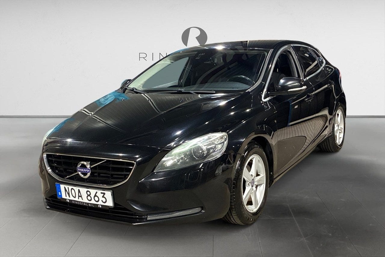 Volvo V40 2015 – bild 1 av 17
