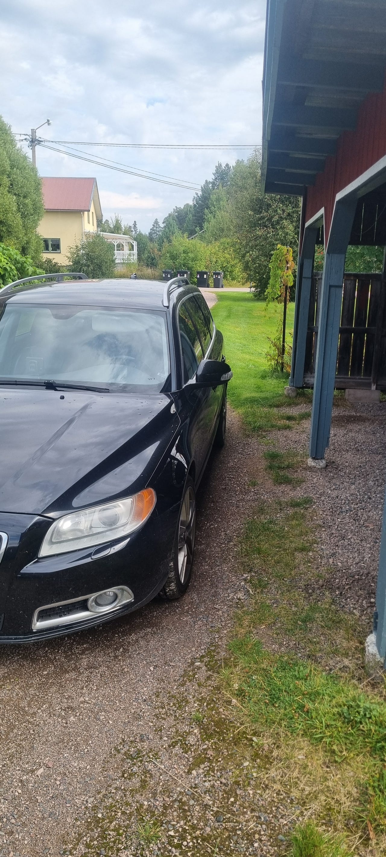 Volvo V70 2010 – bild 1 av 6