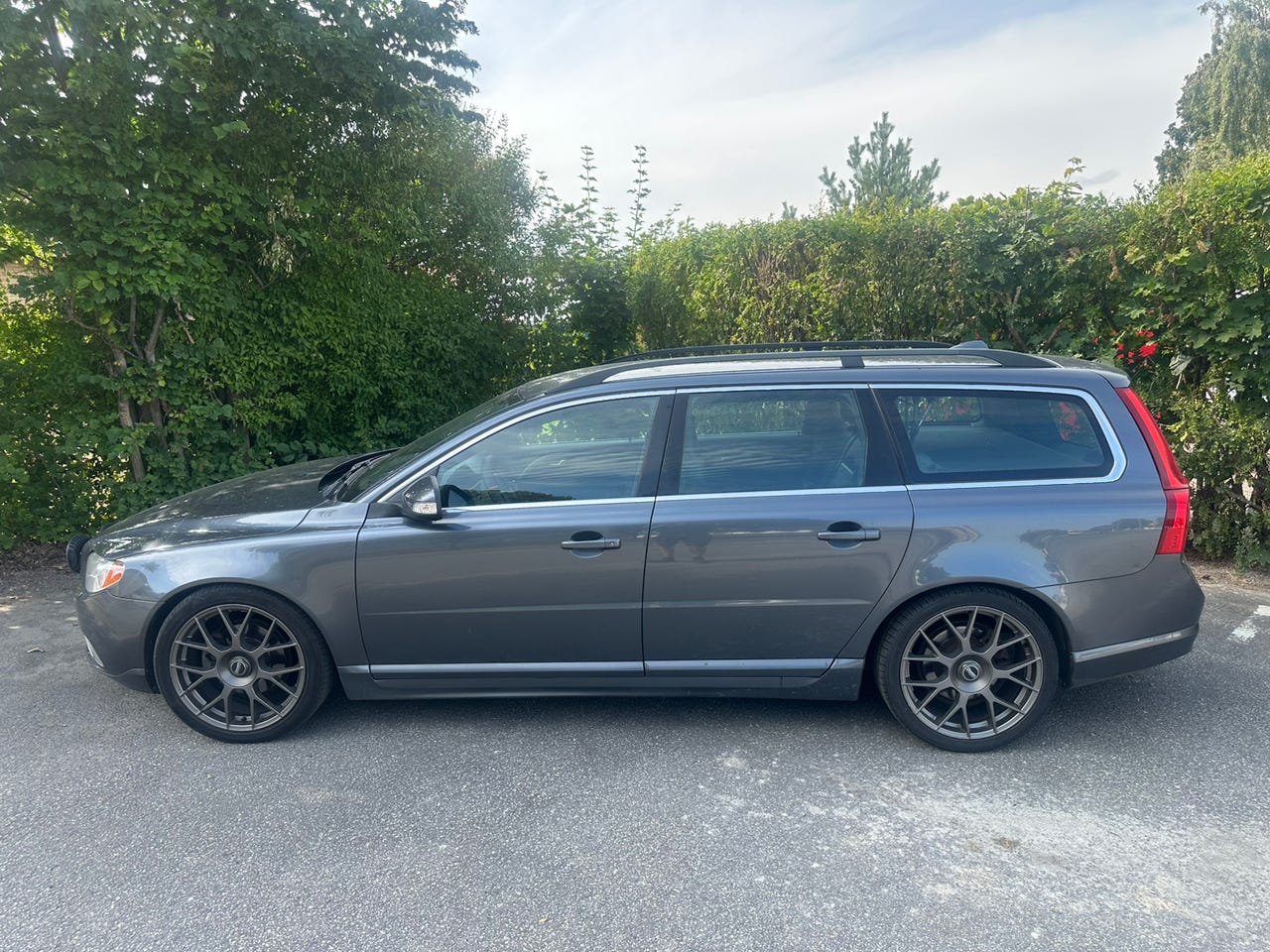 Volvo V70 2011 – bild 1 av 17