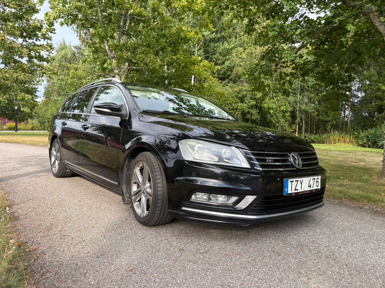 Volkswagen Passat 2013 – bild 1 av 6