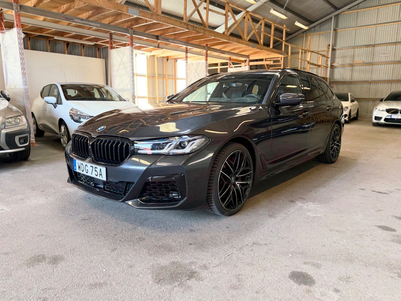 BMW 540d 2021 – bild 1 av 24