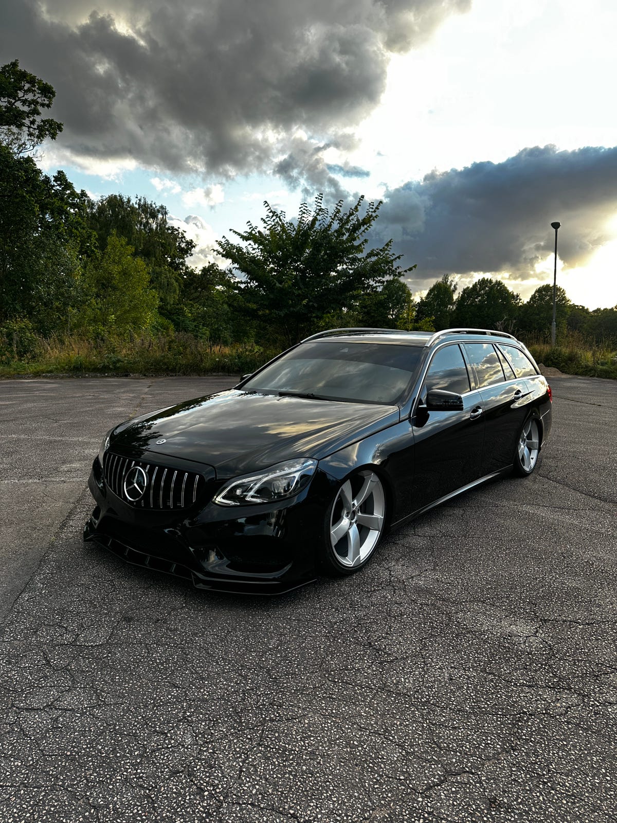 Mercedes-Benz E220 2014 – bild 1 av 7