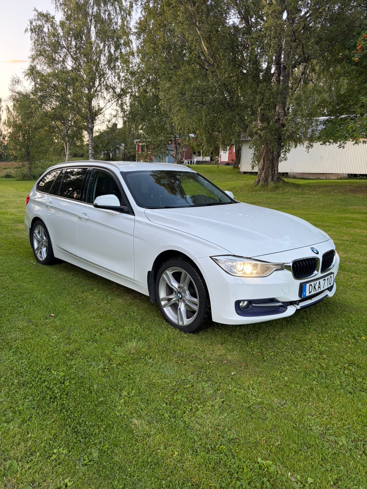 BMW 320d 2015 – bild 1 av 9