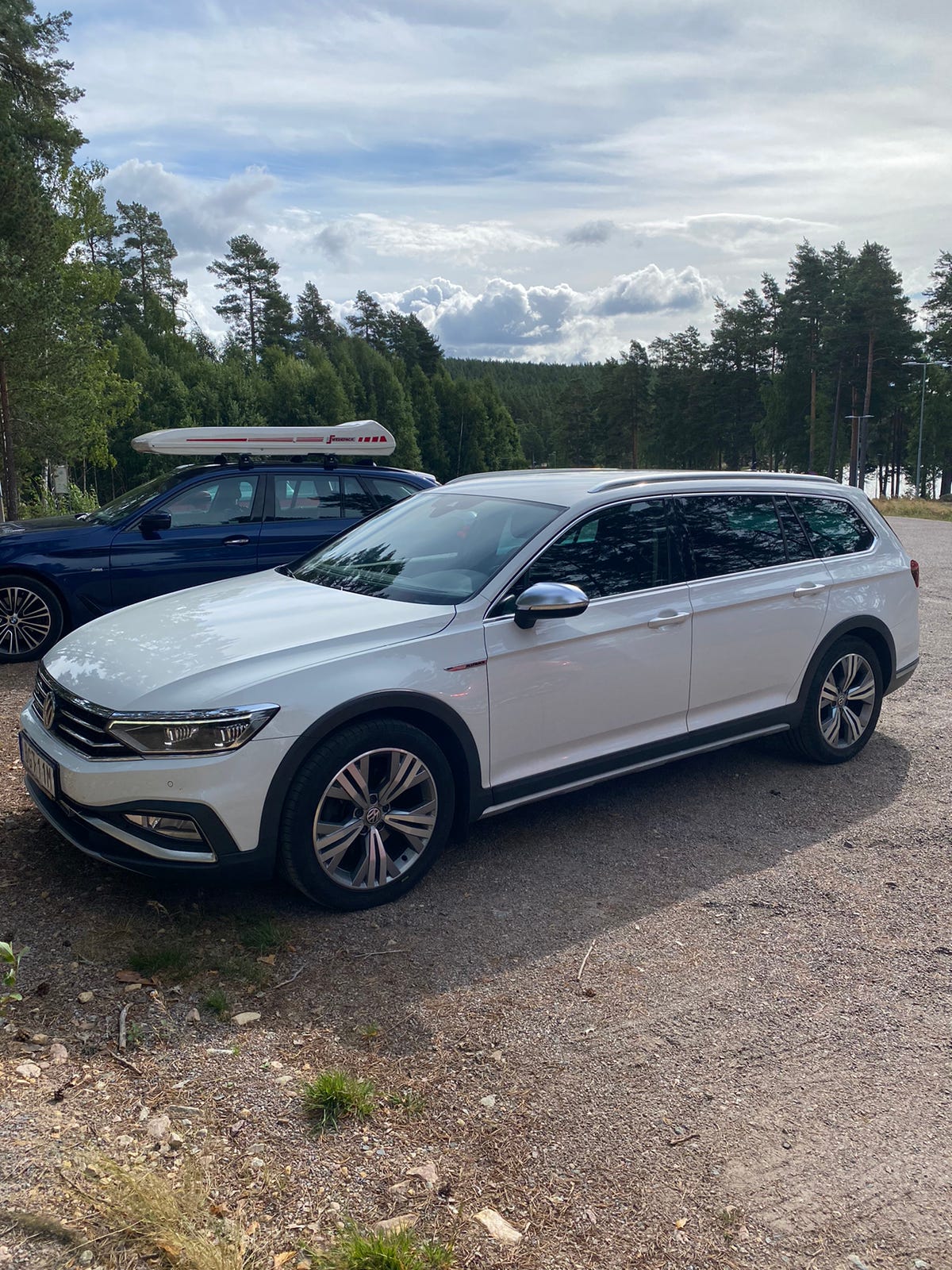Volkswagen Passat Alltrack 2020 – bild 1 av 6