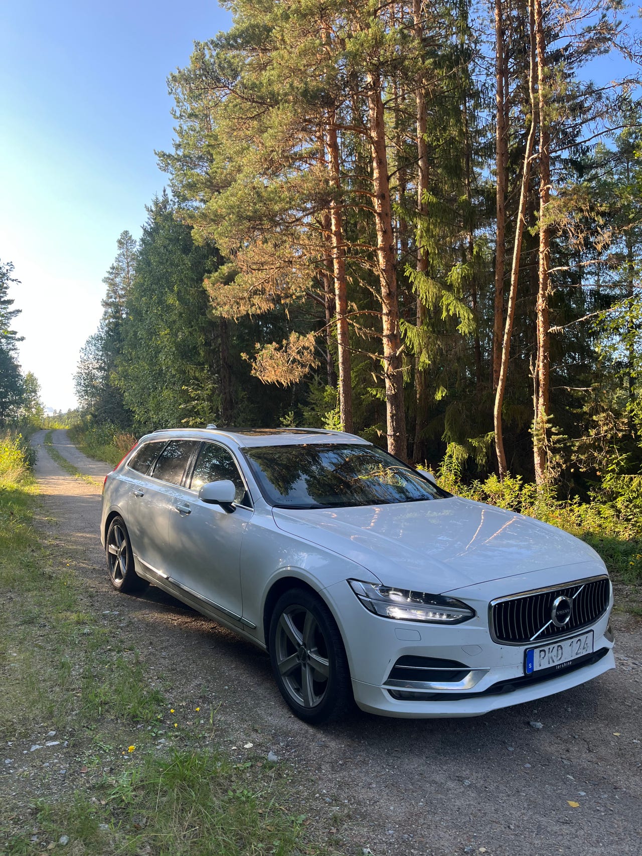 Volvo V90 2018 – bild 1 av 10
