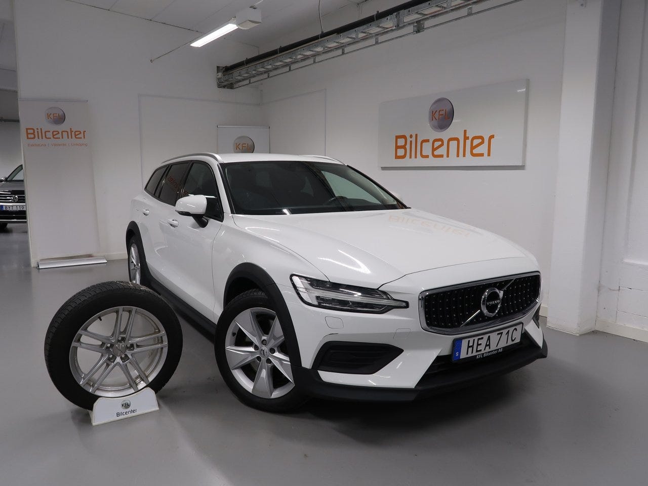 Volvo V60 Cross Country 2019 – bild 1 av 24