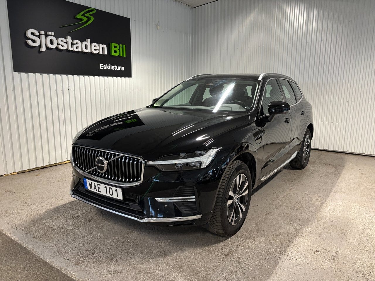 Volvo XC60 2023 – bild 1 av 21