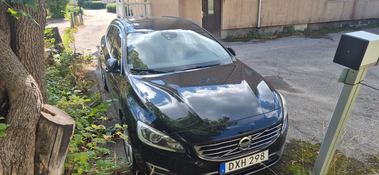Volvo V60 2015 – bild 1 av 3