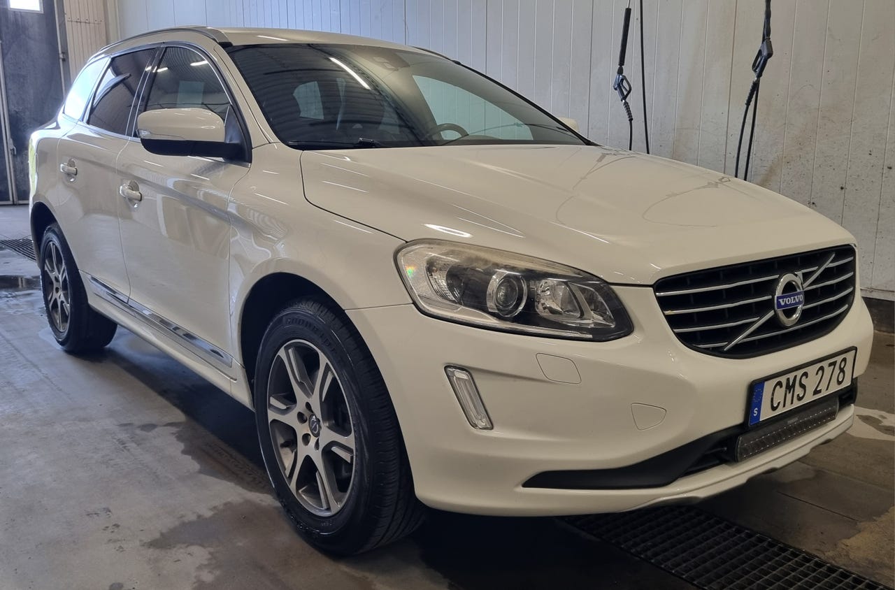 Volvo XC60 2015 – bild 1 av 3
