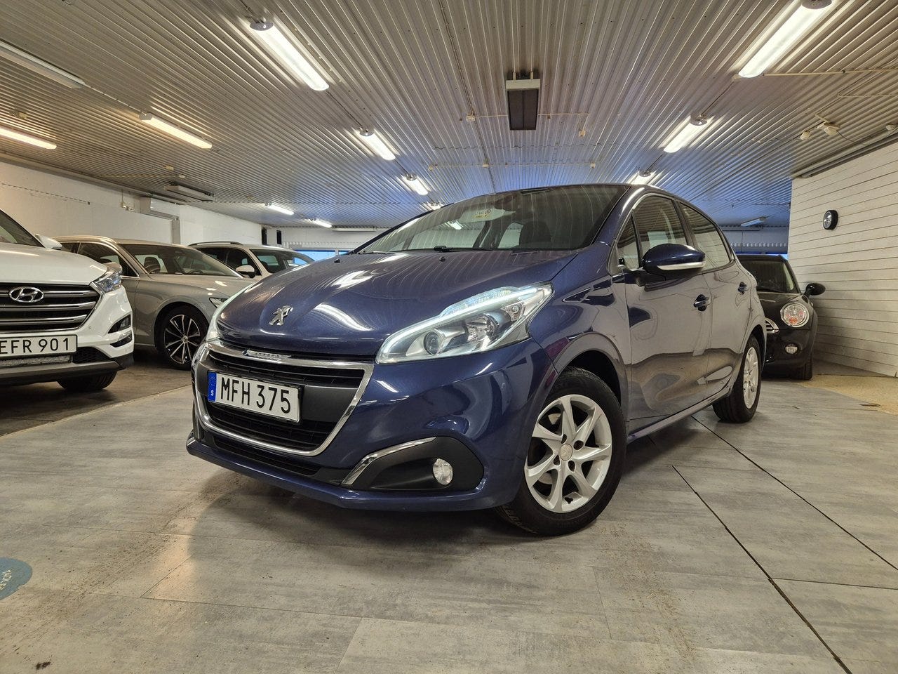 Peugeot 208 2015 – bild 1 av 18