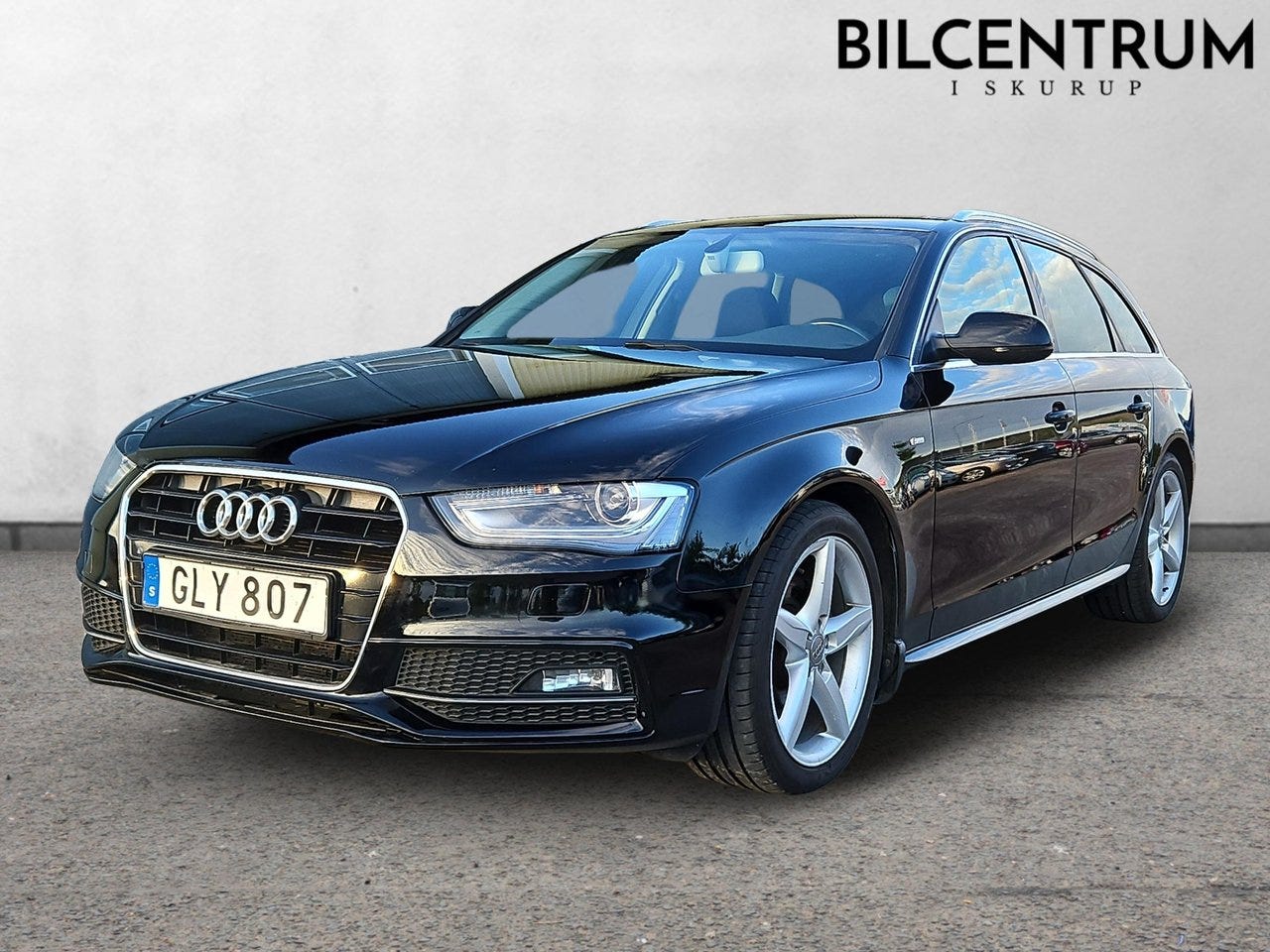 Audi A4 2015 – bild 1 av 8