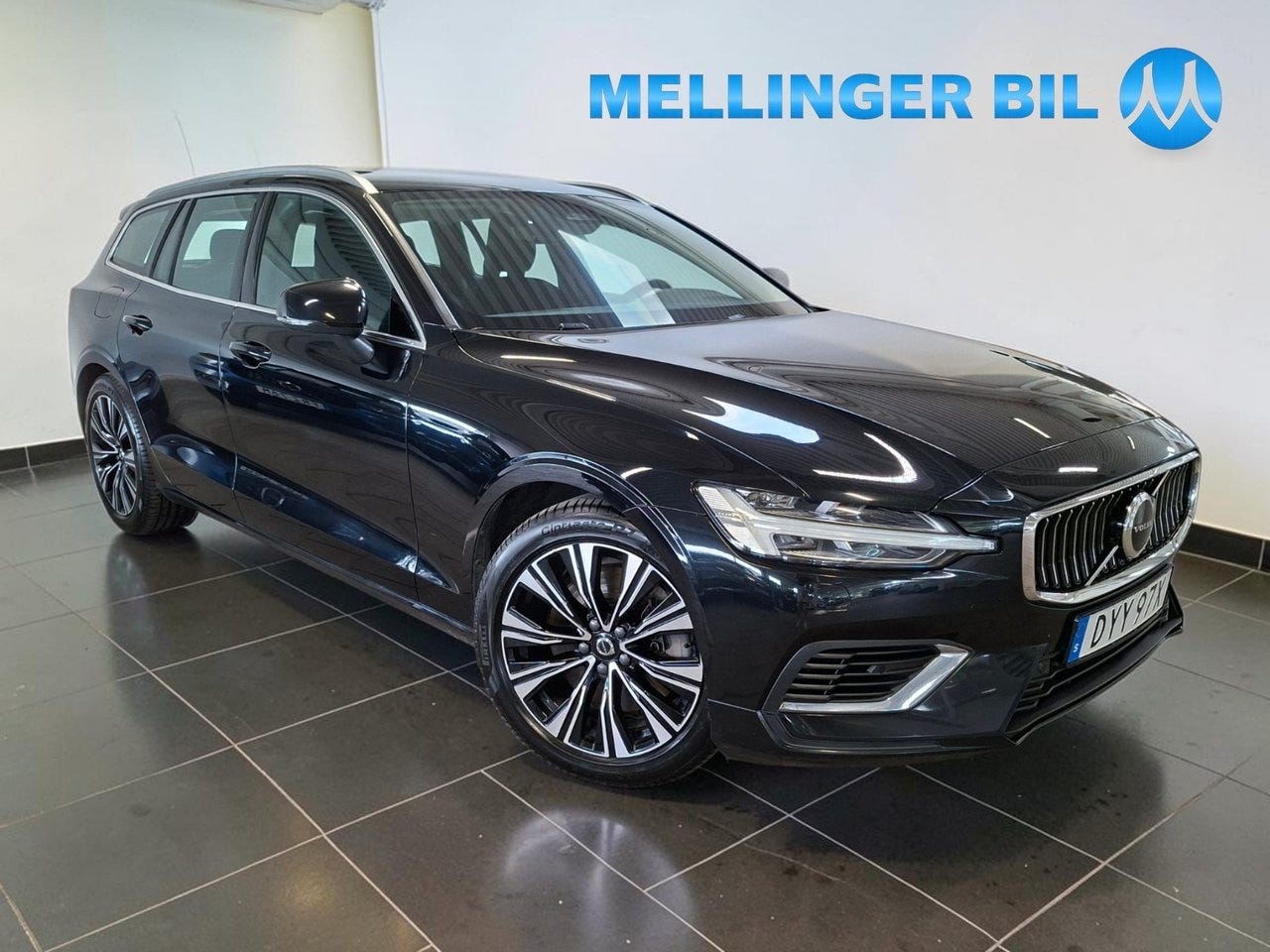 Volvo V60 2024 – bild 1 av 24