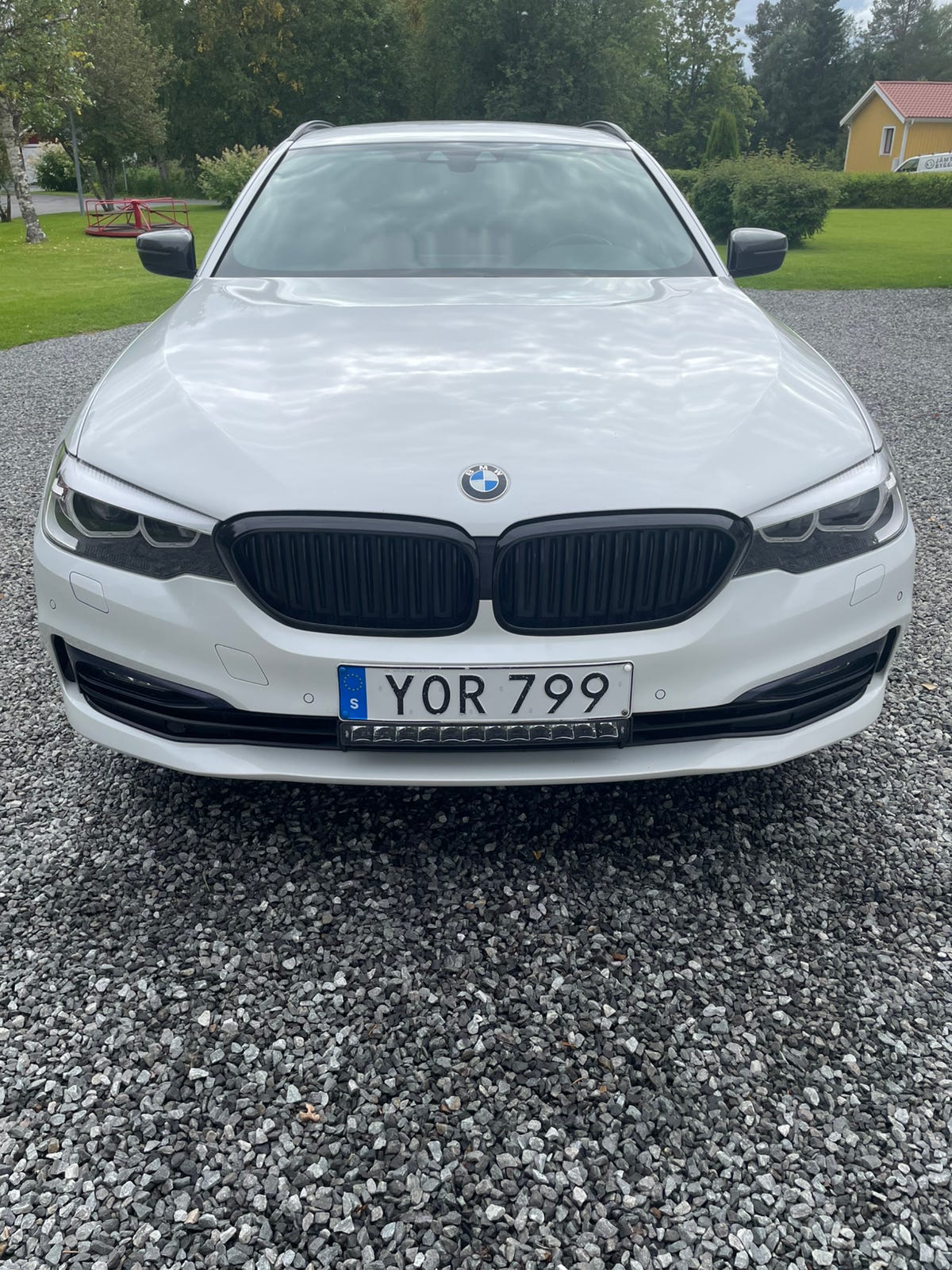 BMW 520d 2018 – bild 1 av 14