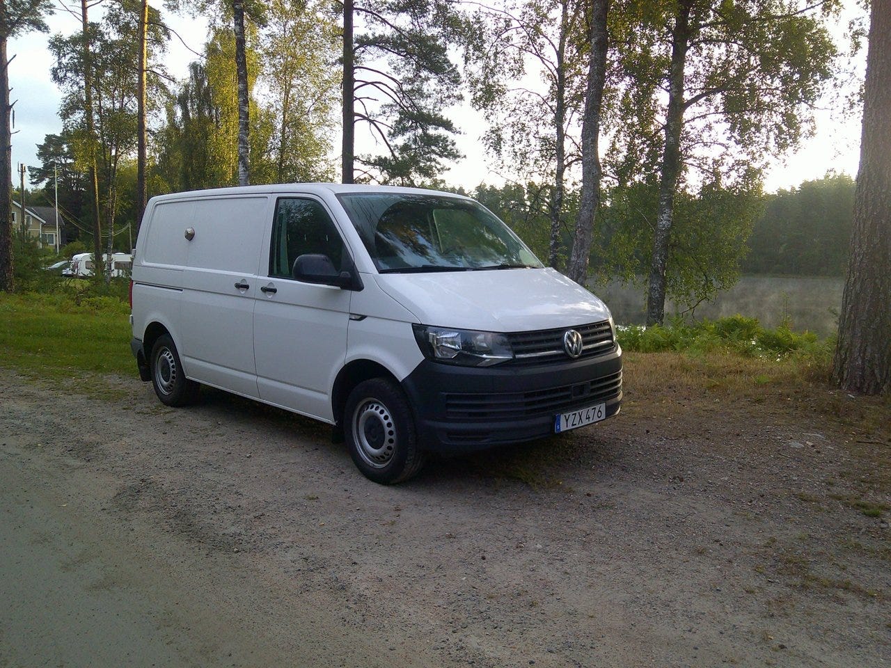 Volkswagen Transporter 2018 – bild 1 av 9