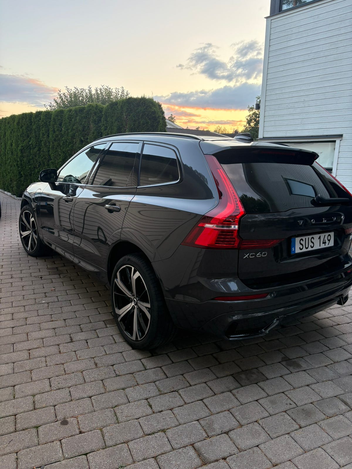 Volvo XC60 2024 – bild 1 av 5