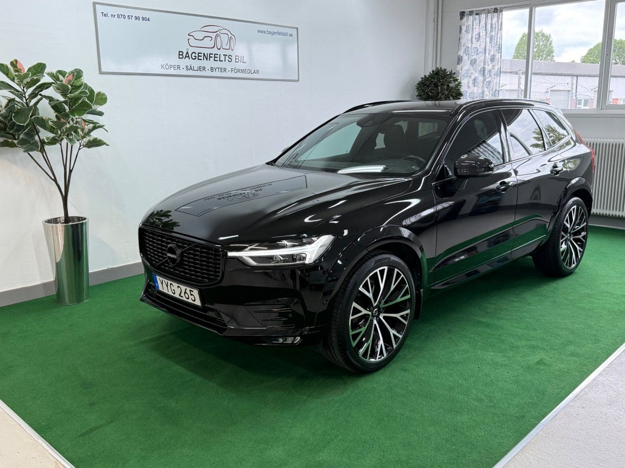 Volvo XC60 2019 – bild 1 av 24