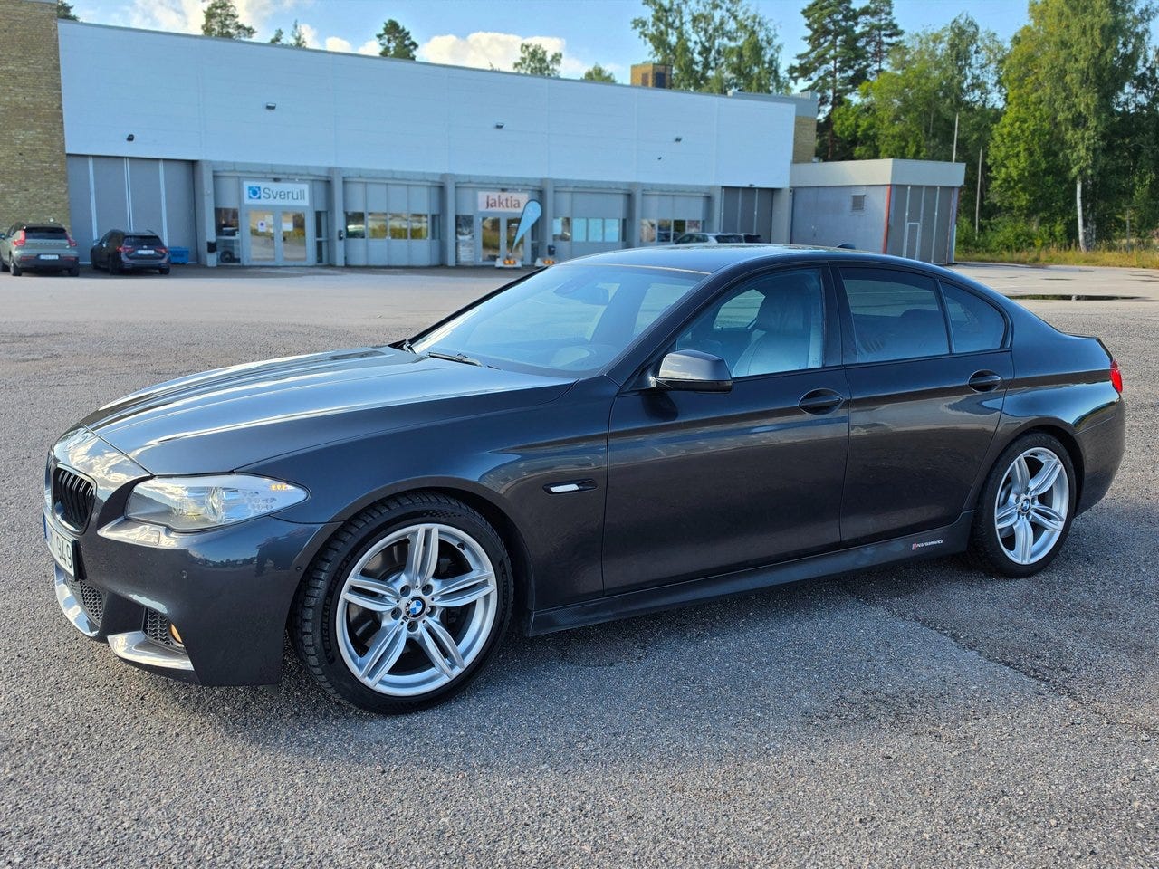 BMW 530d 2011 – bild 1 av 24