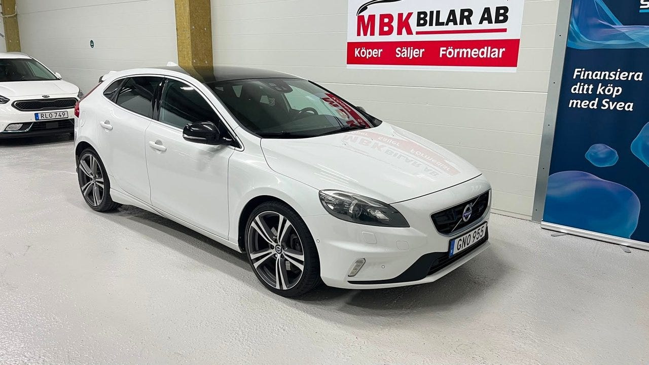Volvo V40 2015 – bild 1 av 24