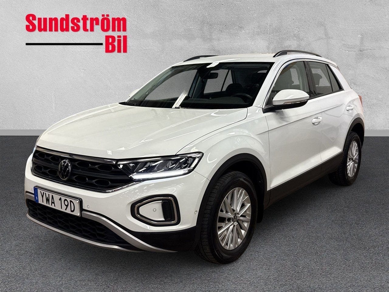 Volkswagen T-Roc 2023 – bild 1 av 23