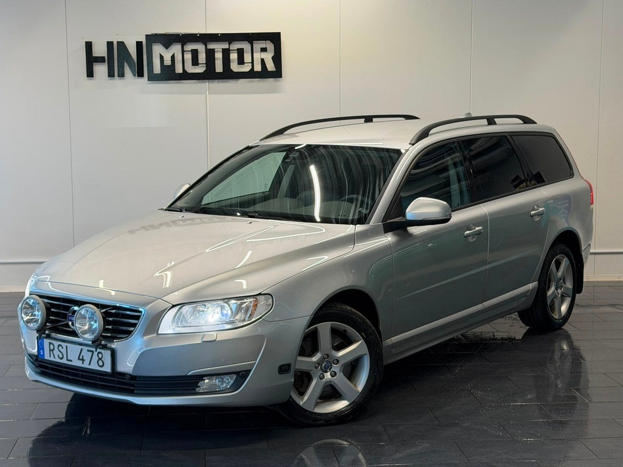 Volvo V70 2015 – bild 1 av 24