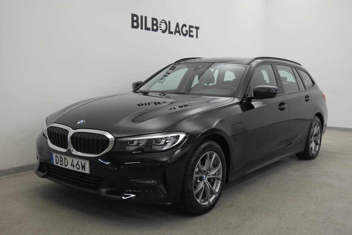 BMW 330e 2021 – bild 1 av 21