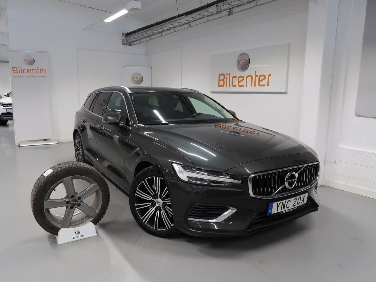 Volvo V60 2021 – bild 1 av 24