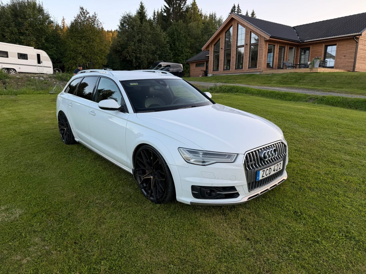 Audi A6 allroad 2018 – bild 1 av 9